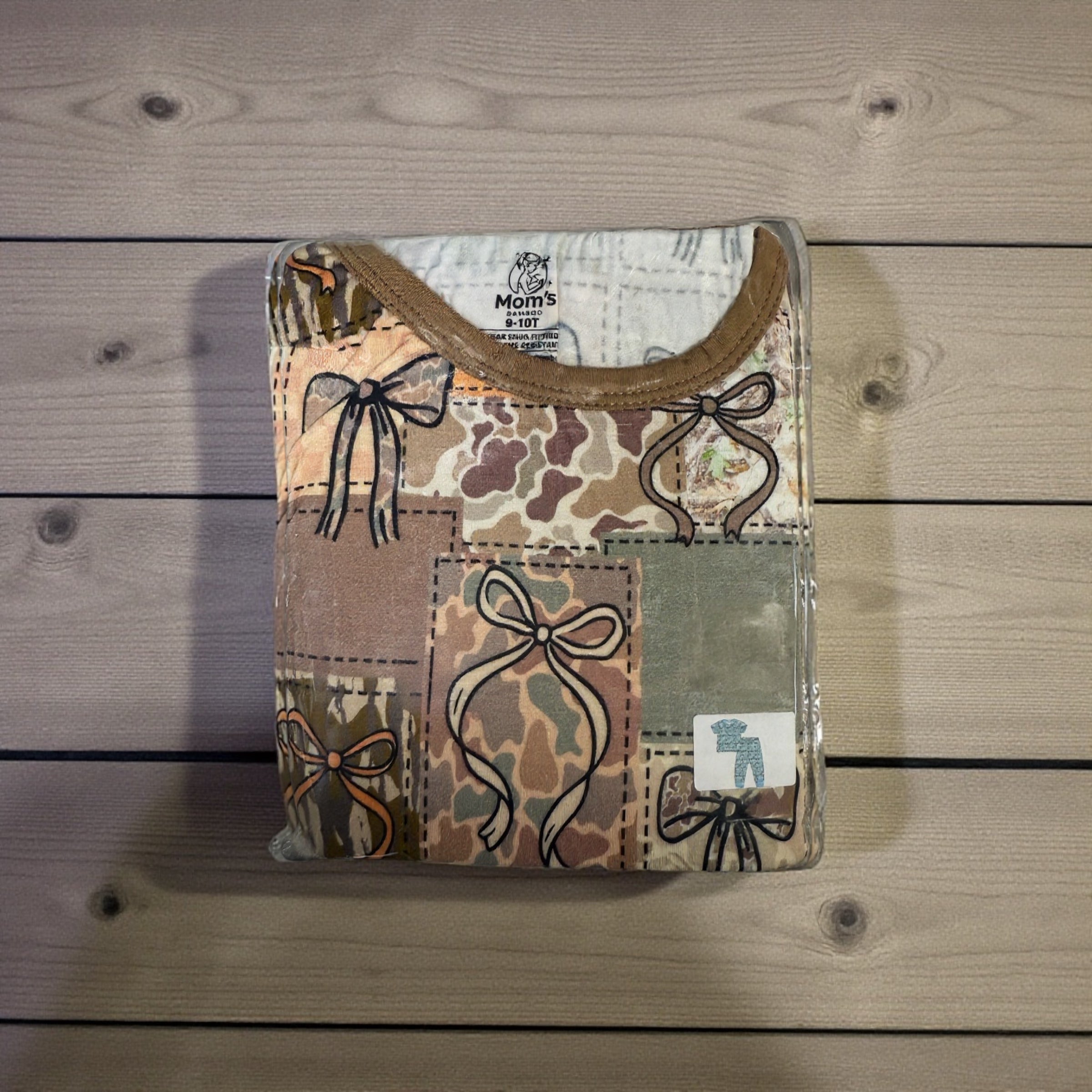 “Camo Bows” Bamboo Short Sleeve and pants set