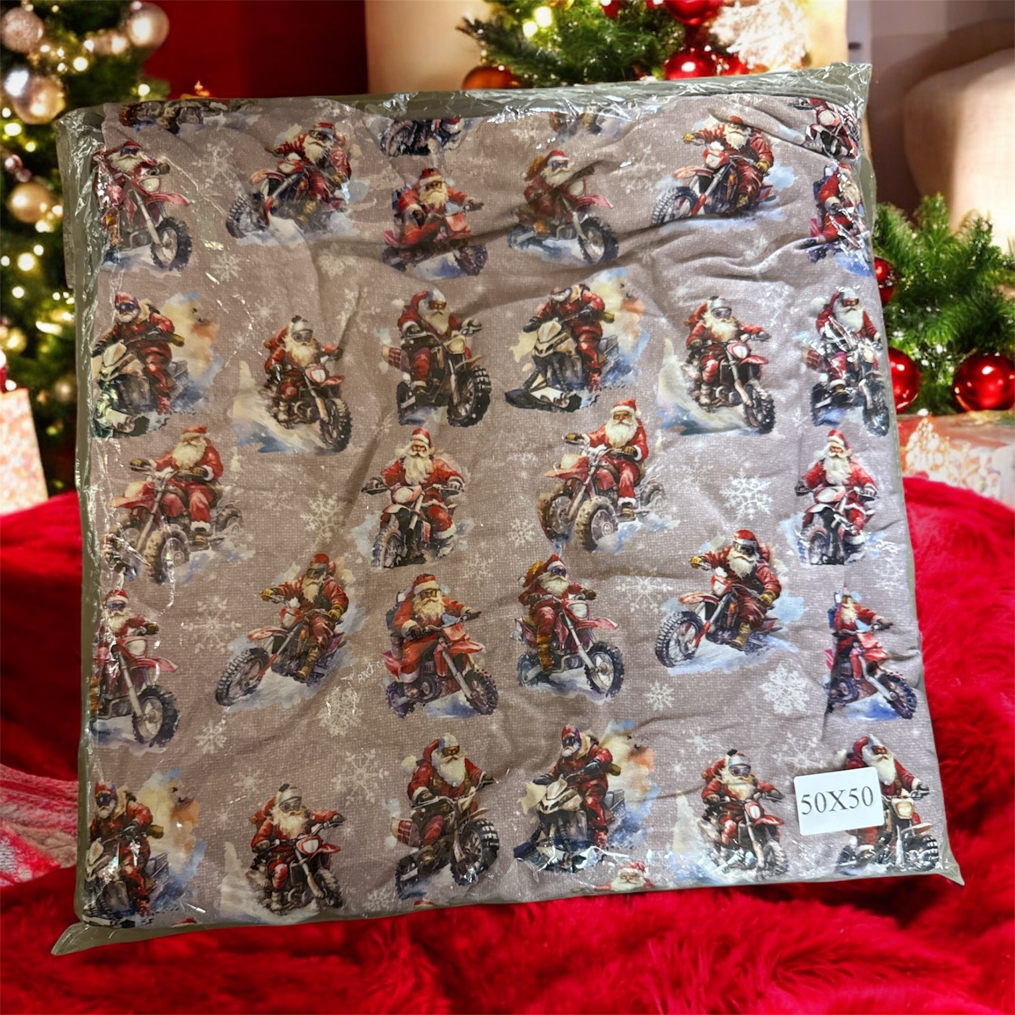 "Santa is on his way" Bamboo Blanket